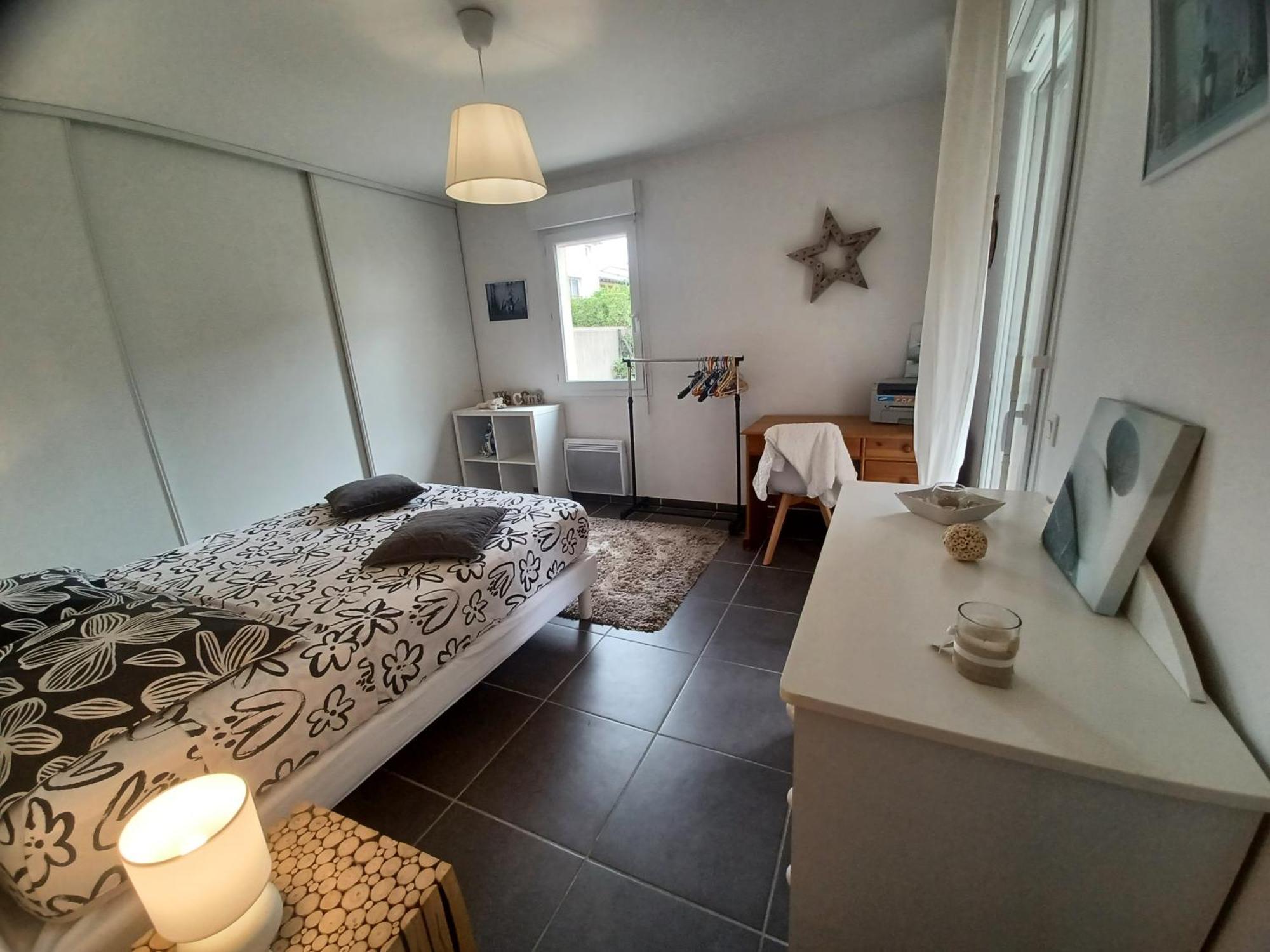 L'Isle Sur La Sorgue, Appartement 2 Pieces Jardin Parking Exterior photo